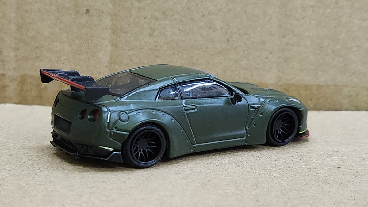 TSM Mini GT 1:64 LB Works Nissan GT-R R35 Liberty Walk