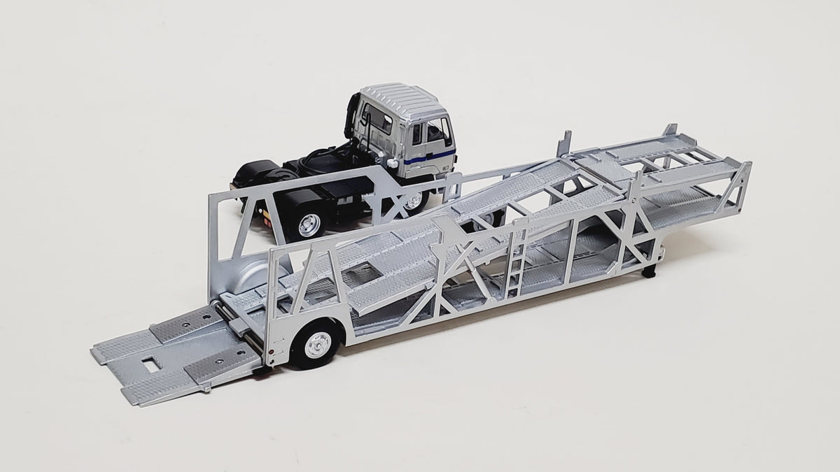 Tomica Limited Vintage Tomytec LV-N225b ISUZU 810 EX Tractor
