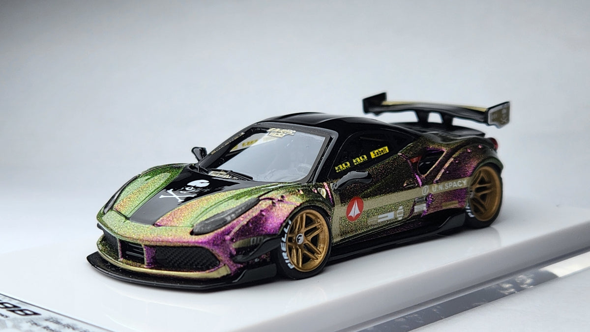 1:64 Veloce Ferrari 488 GTB Chameleon Macross VF-1S LB Performance