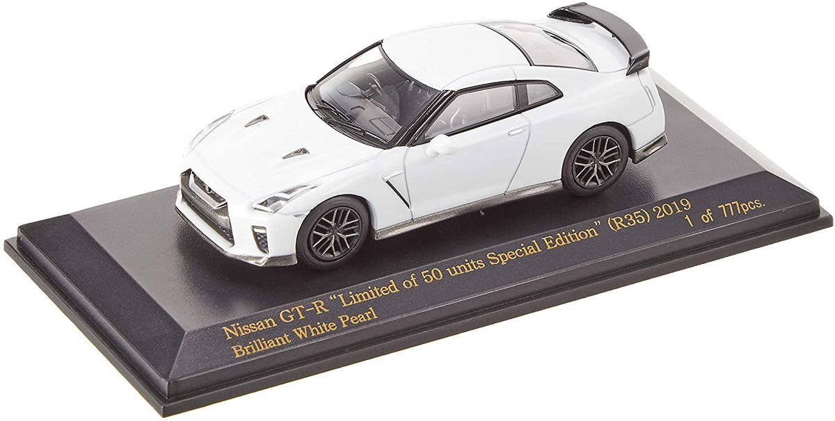 Kyosho CARNEL Nissan Skyline GT-R R35 2019 Brilliant White Pearl