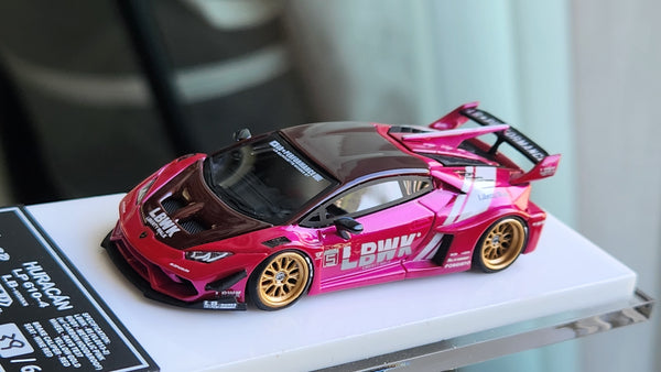 1:64 Veloce Lamborghini Huracan LP610-4 LB Performance Chrome Pink. Resin