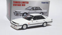 1:64 Tomica Limited Vintage Neo Tomytec LV-N301a Nissan Skyline 4-door HT GT Passage Twin Cam 24V 1987. Diecast.