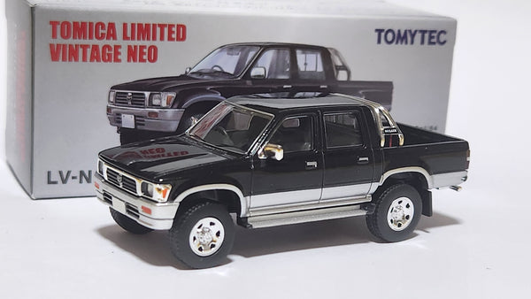 1:64 Tomica Limited Vintage Neo Tomytec  LV-N255c Toyota Hilux 4WD Pickup Double Cab SSR-X with options 1995 model. Diecast.