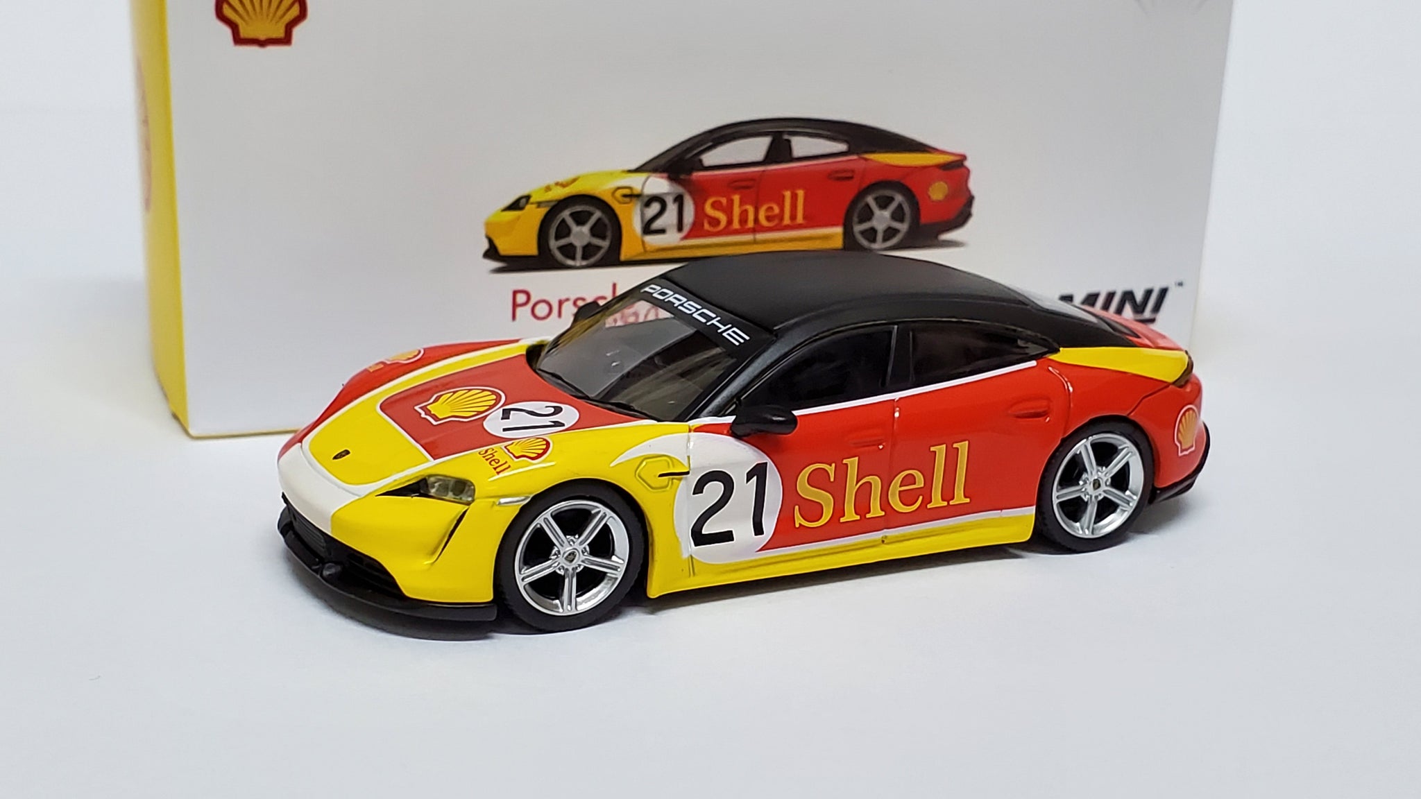 Mini GT X Shell Station Hong Kong Exclusive Porsche Taycan Turbo S