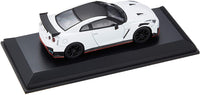 Kyosho CARNEL Nissan Skyline GT-R R35 NISMO 2020 Brilliant White Pearl CN640027 1:64