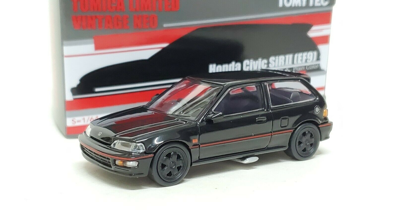 Tomica Limited Vintage Neo Honda Civic SiR II EF9 Black
