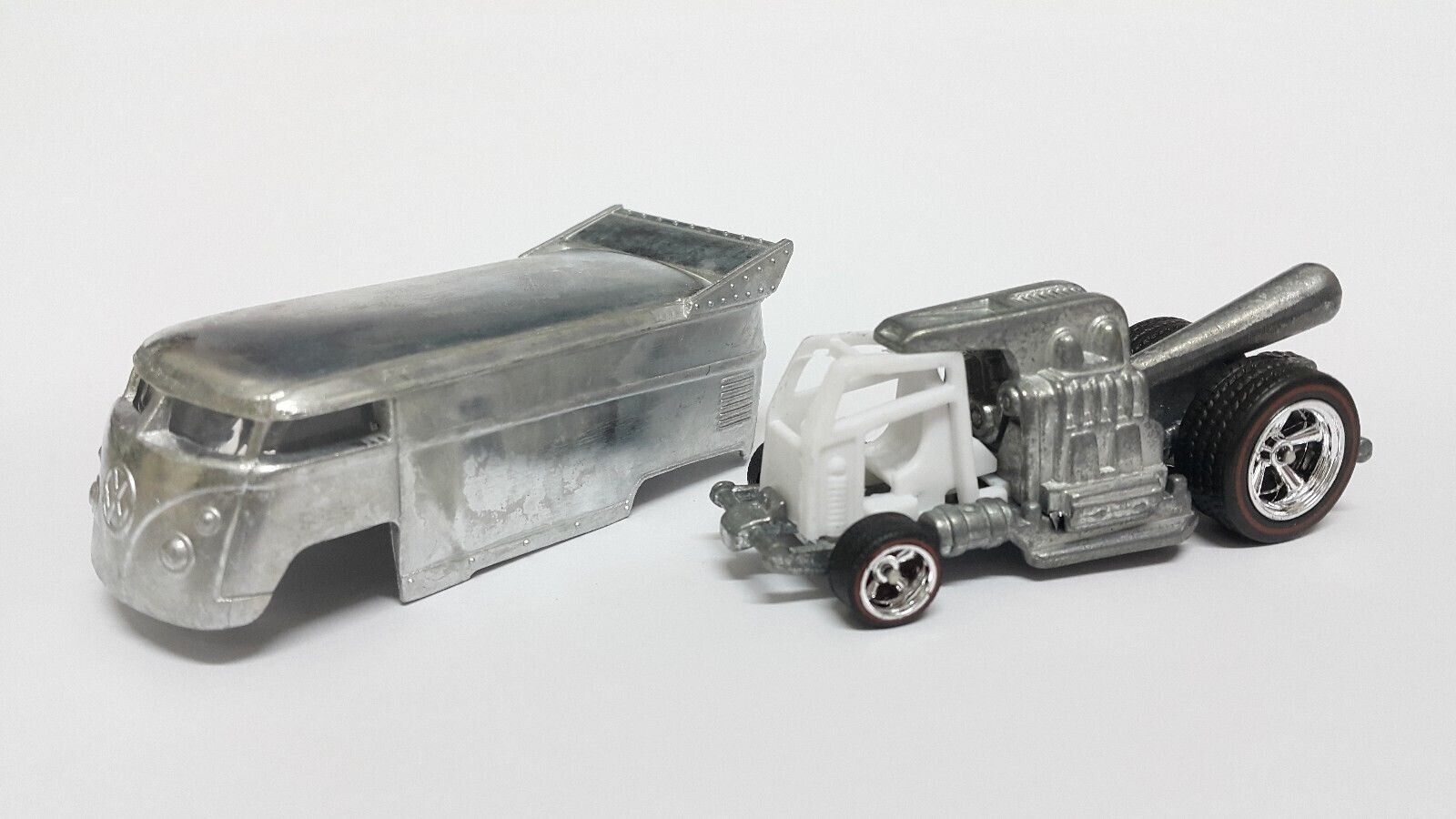 Hot Wheels VW BUS 未開封 Amazon.co.jp: Hot Wheels HRT62 Boulevard '67 Volkswagen