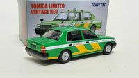 Tomica Limited Vintage NEO LV-N218a Toyota Crown Comfort Sedan Tokyo Taxi. 1:64 - hiltawaytoyhk